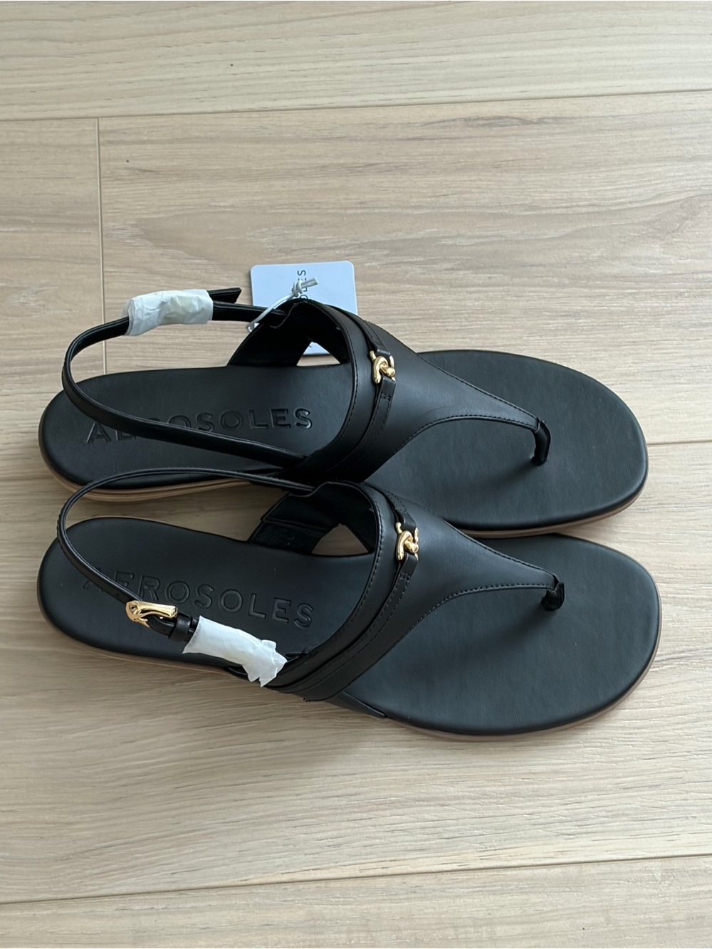 π NEW Aerosoles Size 11 Gemal Black Faux Leather Slingback Sandal Gold Hardware - Picture 8 of 15